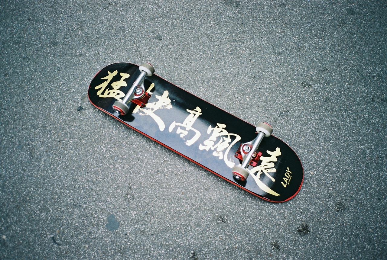 腾讯动漫遇上斗地主，一场智慧与趣味的较量
